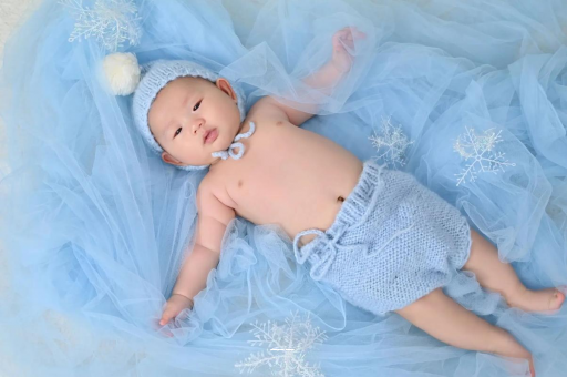伊犁哈萨克孕妇三个月肚子多大